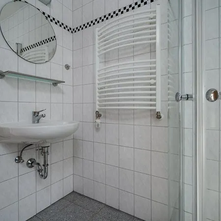 Haus-4-am-waldeck-31a Appartement *